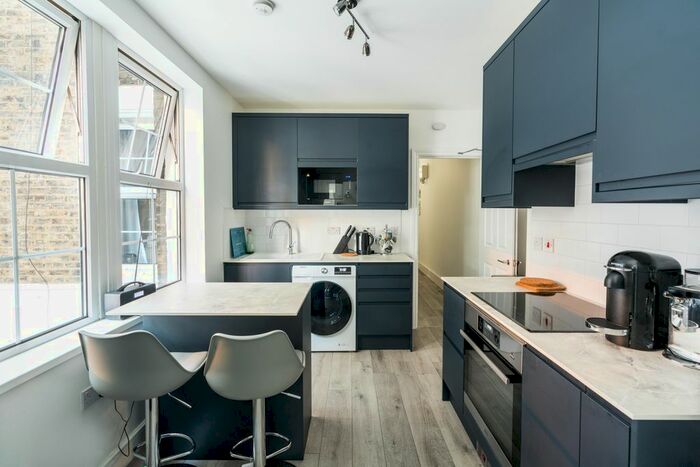 1 Bedroom Flat To Rent In Lomond Grove, London, SE5