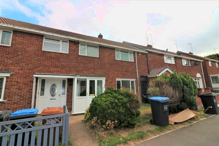 3 Bedroom Terraced House To Rent In Meadow Dell, Hatfield, AL10