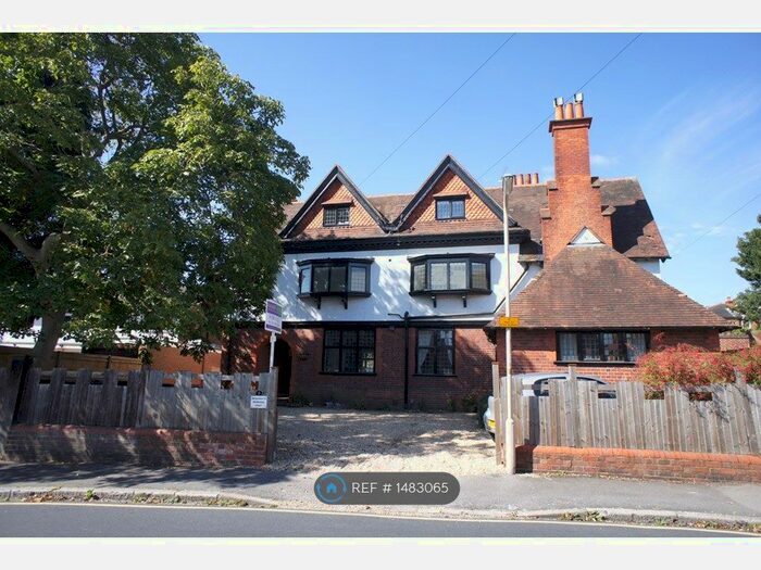 1 Bedroom Flat To Rent In Priory Avenue, Caversham, Reading, RG4
