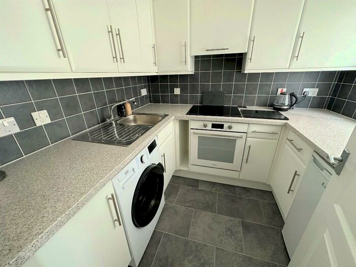 1 Bedroom Flat To Rent In Chester Road, Little Sutton, CH66