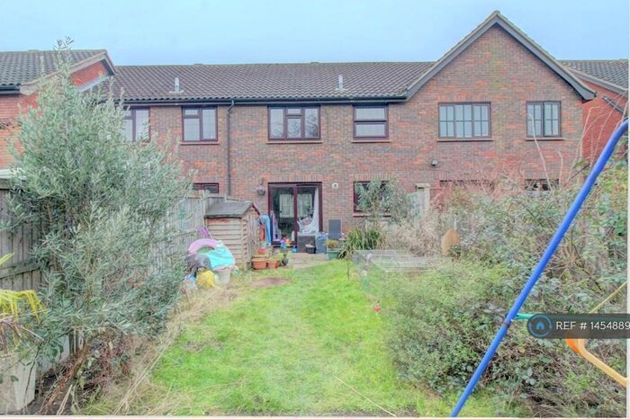 3 Bedroom Terraced House To Rent In Lichfield Close, Chelmsford, CM1