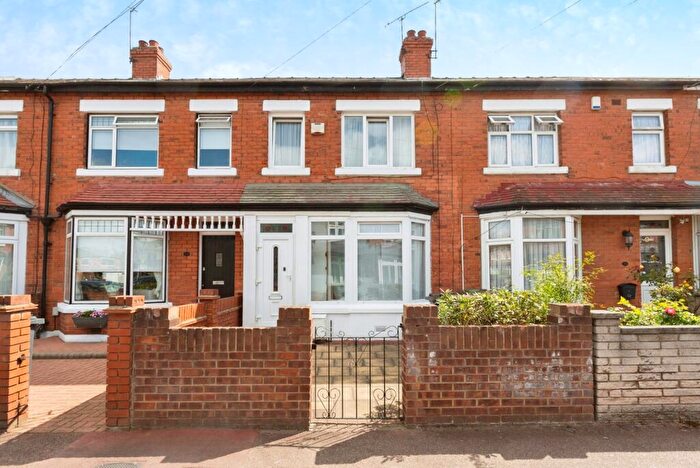 2 Bedroom Terraced House For Sale In Lancaster Avenue, Barking, IG11