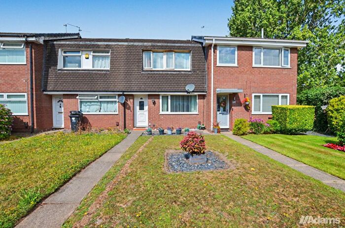 3 Bedroom Town House For Sale In Sedbergh Grove, Beechwood, WA7