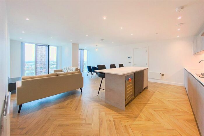 2 Bedroom Flat To Rent In Chester Road, Manchester, M15