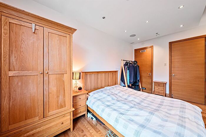 1 Bedroom Flat For Sale In Bloomsbury Square, London, WC1A