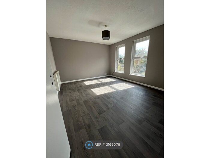 1 Bedroom Flat To Rent In Bowthorpe Close, Ipswich, IP1