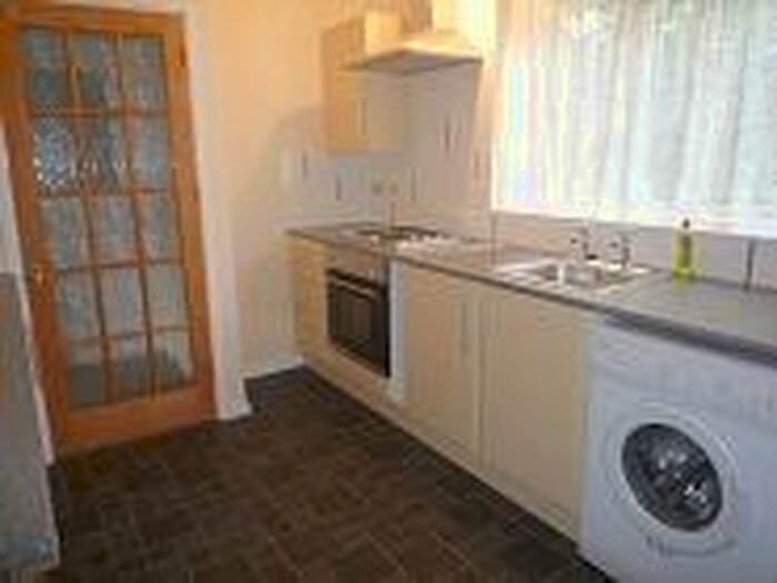 3 Bedroom Flat To Rent In Russett Grove Student, Norwich, NR4