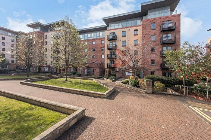 2 Bedroom Flat For Sale In / Slateford Gait, Edinburgh, EH11