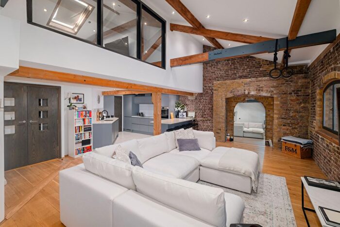 1 Bedroom Flat For Sale In Hertsmere Road, London, E14