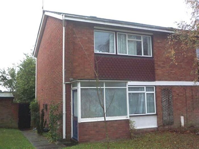4 Bedroom End Of Terrace House To Rent In Elmbank Avenue, Englefield Green, Egham, TW20