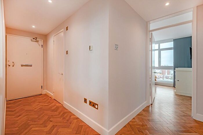 2 Bedroom Flat For Sale In Admirals Walk, West Cliff Road, Bournemouth, Dorset, BH2