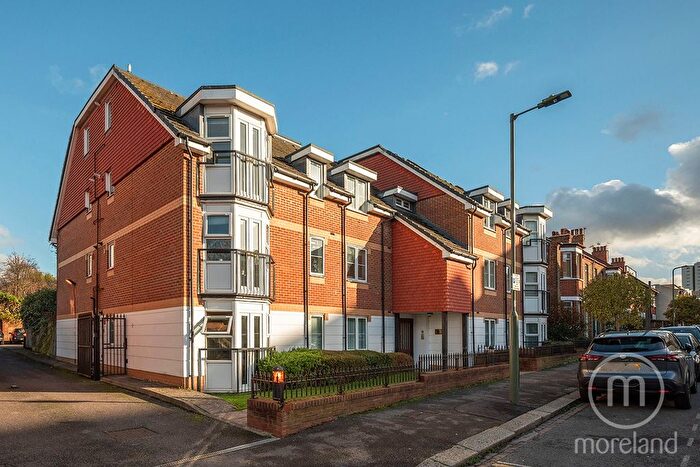 2 Bedroom Flat For Sale In Grovewood House, Granville Road, Childs Hill, NW2