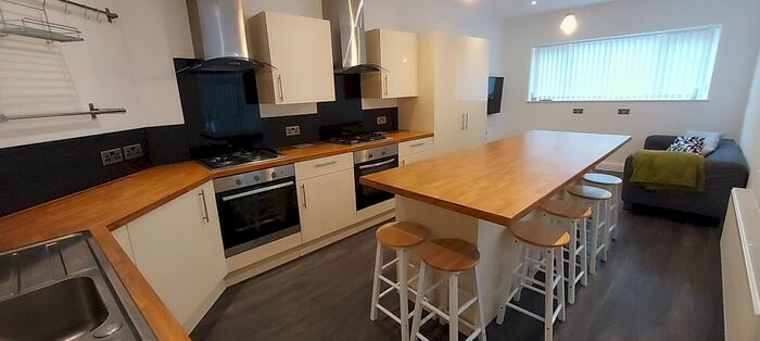 8 Bedroom Semi-Detached House To Rent In Eaton Crescent, Uplands, Swansea SA1