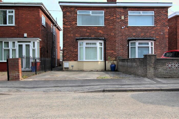 2 Bedroom Semi-Detached House To Rent In Ledbury Road, Hull, HU5