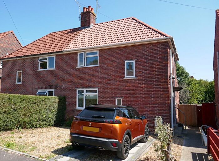 3 Bedroom Semi Detached House To Rent In St. Andrews Road, Yeovil, BA20