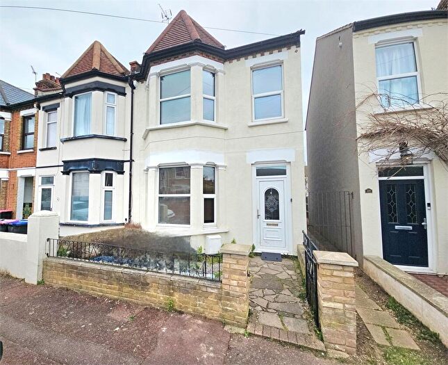 3 Bedroom Terraced House For Sale In Richmond Street, Southend On Sea, Southend On Sea, SS2