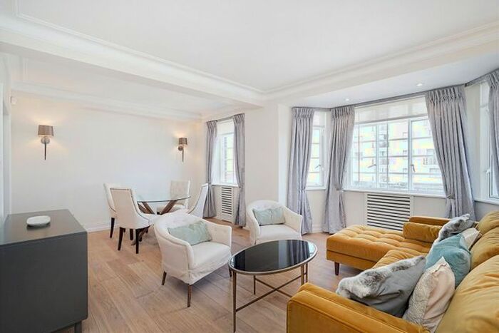 3 Bedroom Flat To Rent In Sloane Street, Knightsbridge, SW1X