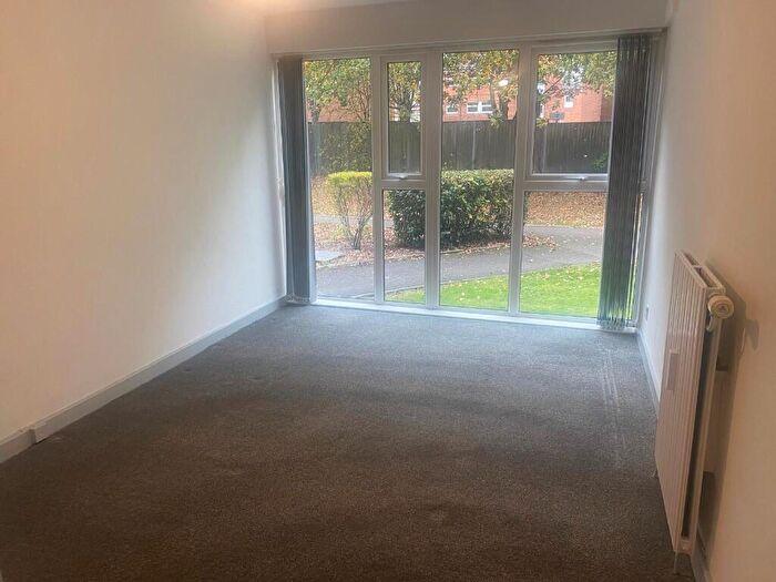 1 Bedroom Flat To Rent In Cottesmore House, Browns Green, Birmingham, B20