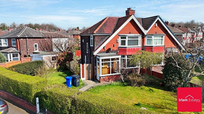 3 Bedroom Semi Detached House For Sale In Runnymeade, Salford, M6