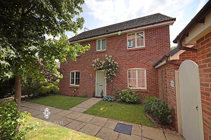 4 Bedroom Detached House For Sale In Tilling Drive, Stone, Staffordshire, ST15
