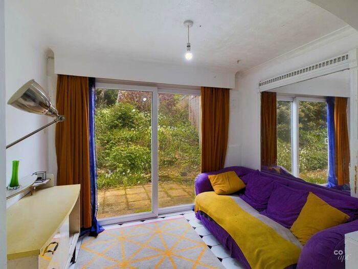 5 Bedroom Detached House To Rent In Ashurst Road, Brighton, BN2