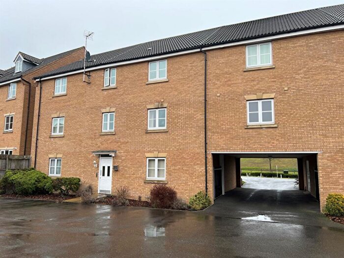 1 Bedroom Apartment For Sale In Hargate Way, Hampton Hargate, Peterborough, PE7