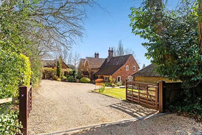 5 Bedroom Detached House For Sale In Heath Lane, Farnham, GU10