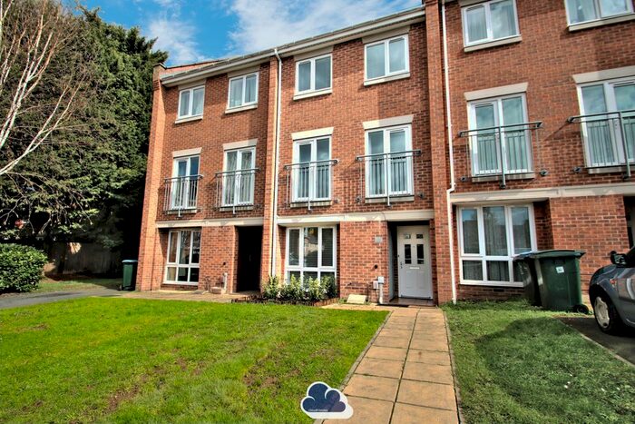 4 Bedroom Terraced House To Rent In Burroughs Close, Coventry, CV2