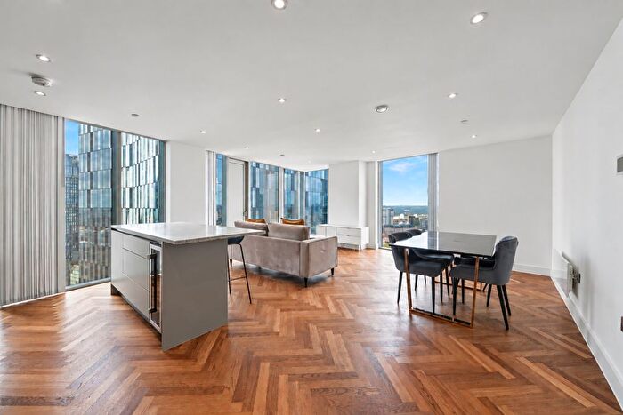 2 Bedroom Flat For Sale In East Tower, Deansgate Square, Manchester, M15