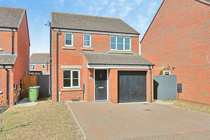 3 Bedroom Detached House For Sale In Skipper Loke, Narborough, PE32