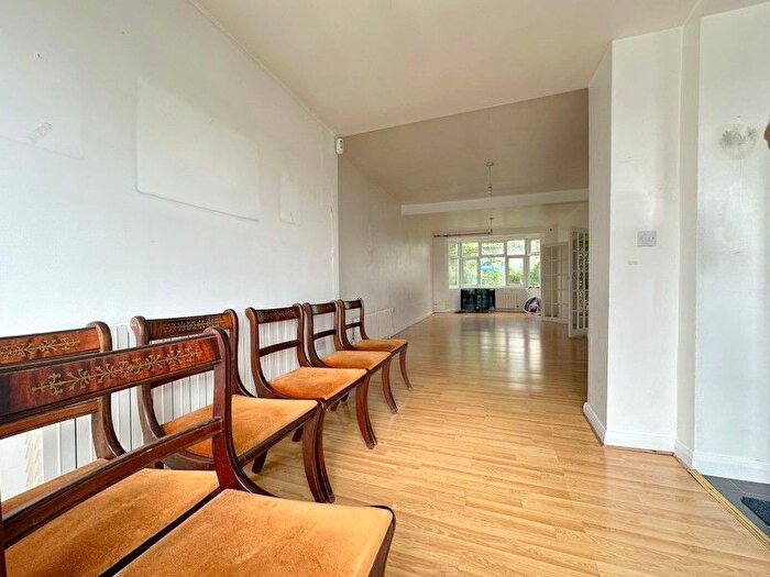 3 Bedroom Detached House To Rent In Ferney Road, Barnet, EN4