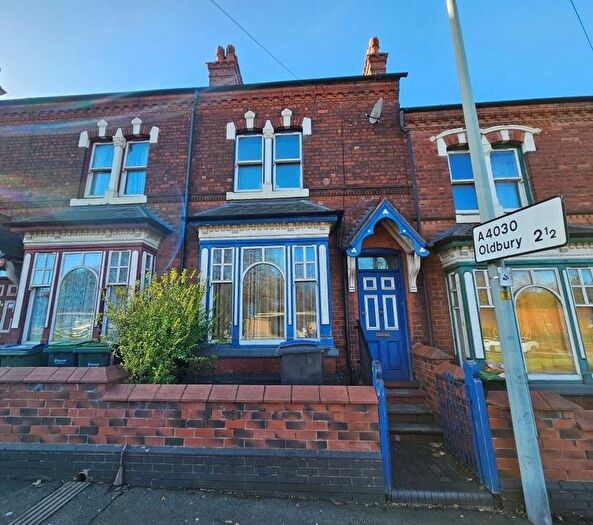 3 Bedroom Terraced House For Sale In Bearwood Road, Smethwick, West Midlands, B66