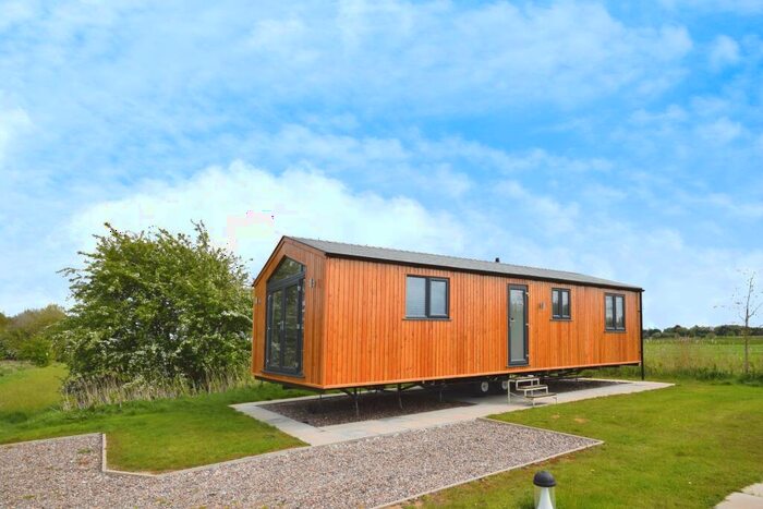 3 Bedroom Caravan For Sale In The Old Chequers Inn, Skegness, PE24