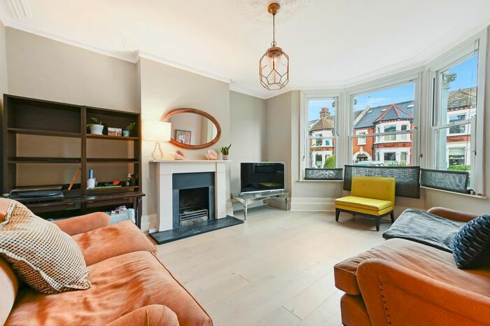 4 Bedroom Property To Rent In Culverden Road, London SW12