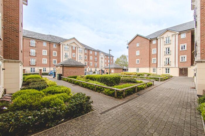 1 Bedroom Flat For Sale In Brunel Crescent, Swindon, Wiltshire, SN2