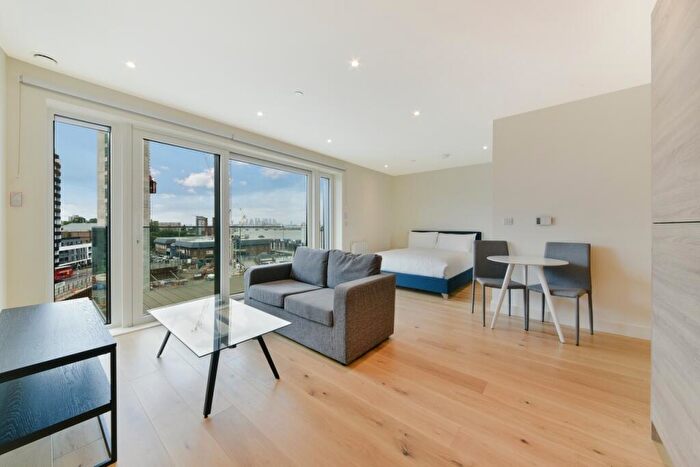 Flat To Rent In Judde House, Duke Of Wellington Avenue, Royal Arsenal Riverside, Woolwich, SE18