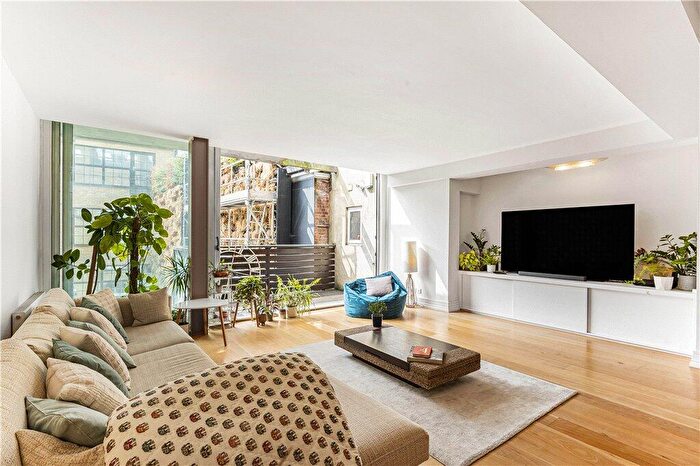 2 Bedroom Apartment For Sale In Martha's Buildings, London, EC1V