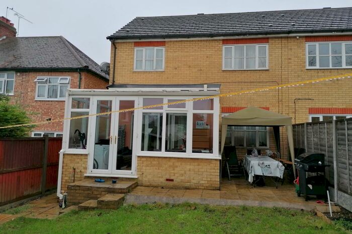 4 Bedroom End Of Terrace House To Rent In Globe Road, IG8