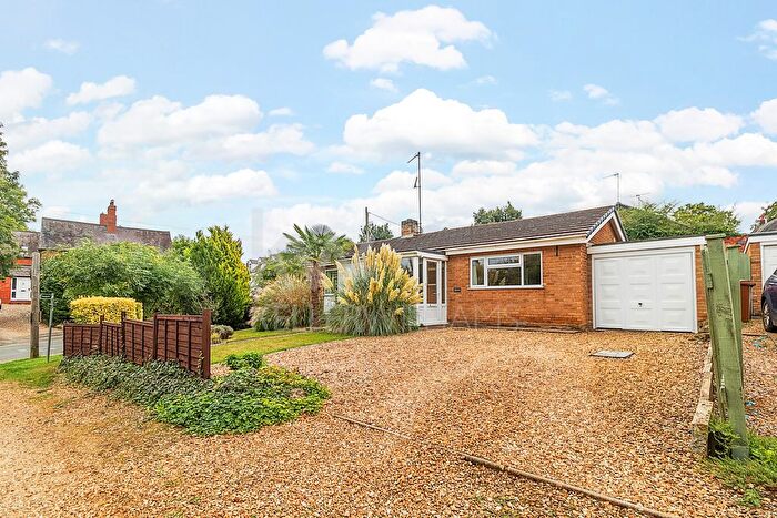 3 Bedroom Detached House For Sale In Glebe Lane, Northampton, NN4