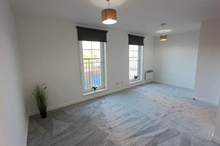 2 Bedroom Flat To Rent In Giles Street, Edinburgh, EH6