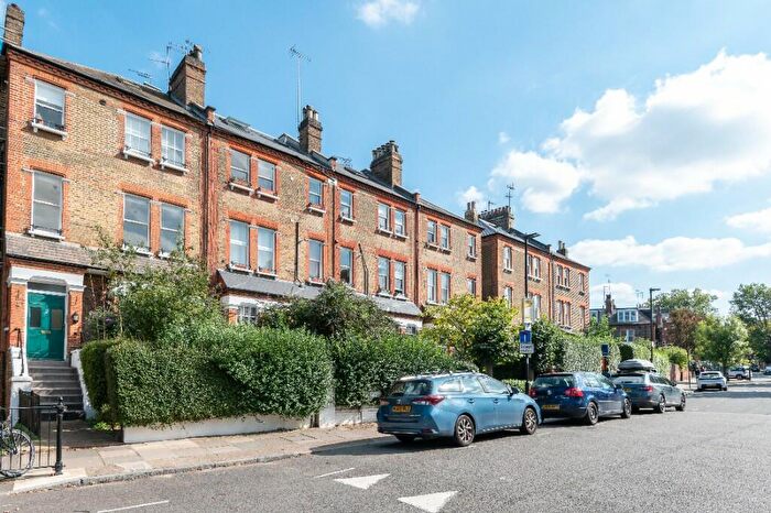 4 Bedroom Terraced House To Rent In Dalmeny Road, London, N7