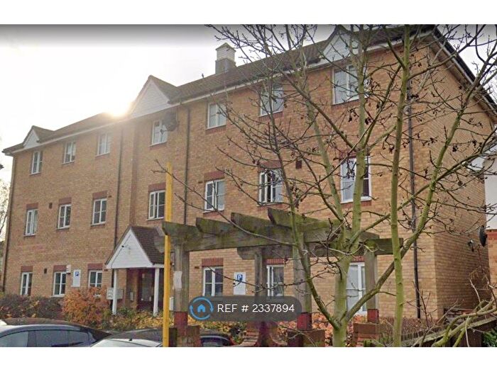 2 Bedroom Flat To Rent In Payne Close, Barking, IG11