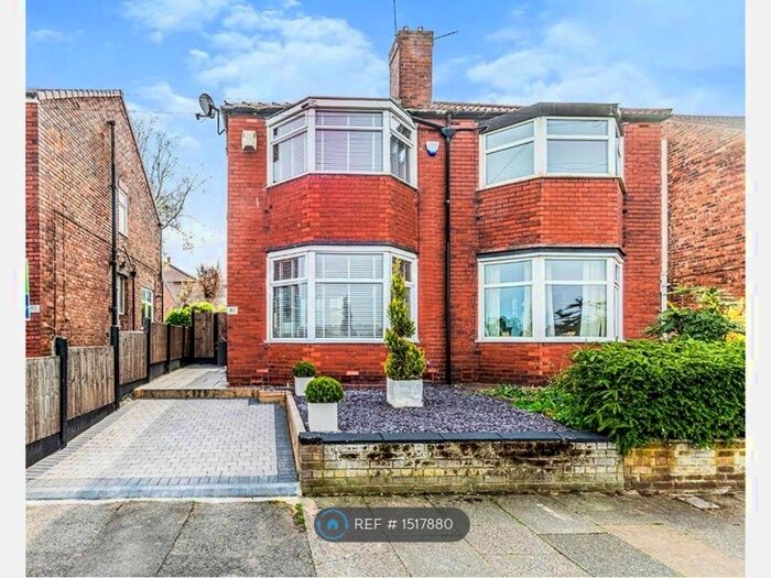 2 Bedroom Semi-Detached House To Rent In Wentworth Road, Swinton, Manchester, M27