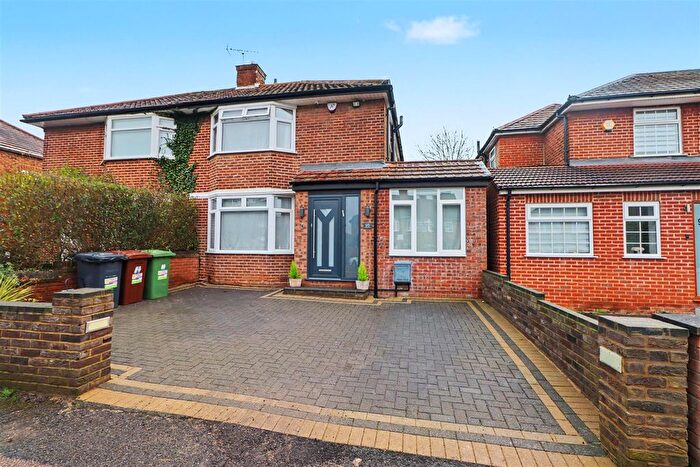 3 Bedroom Semi-Detached House For Sale In Bullhead Road, Borehamwood, WD6