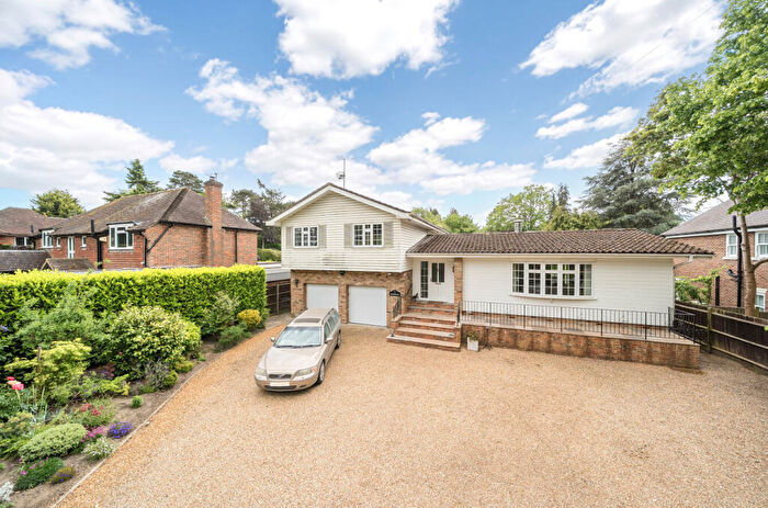 4 Bedroom Detached House For Sale In St. Johns Hill Road, Woking, Surrey, GU21