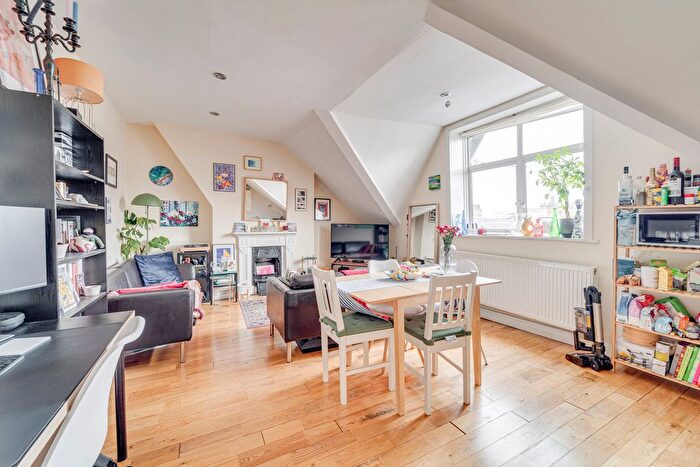 1 Bedroom Flat To Rent In Church Lane, Crouch End, London, N8