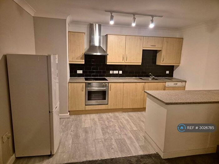2 Bedroom Flat To Rent In Pincent, Millsands, S3