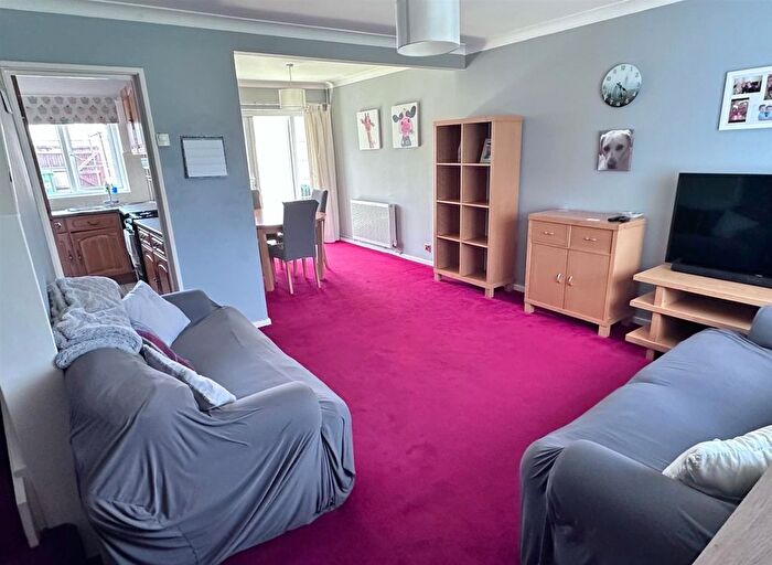 3 Bedroom Terraced House For Sale In Laburnum Walk, Eastbourne, BN22