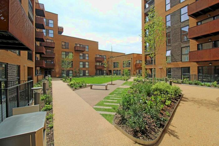 2 Bedroom Flat To Rent In East Acton Lane, London, W3