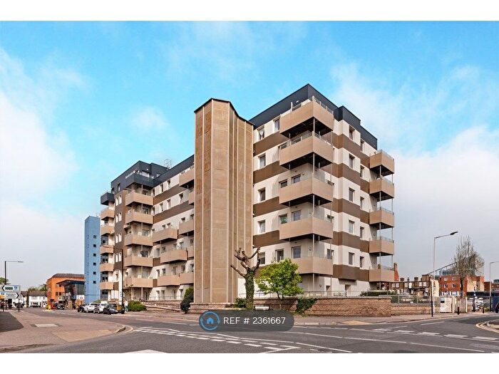 1 Bedroom Flat To Rent In Nova House, Slough, SL1